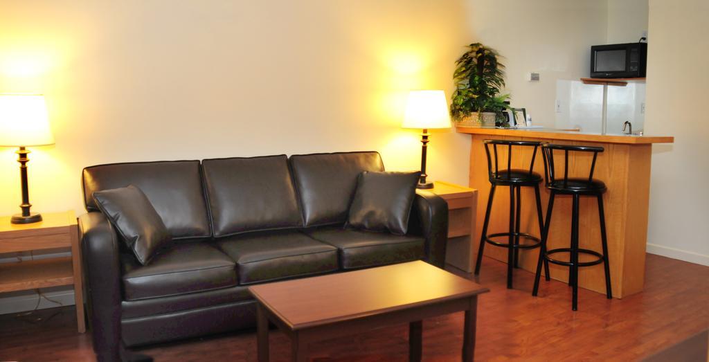 Travelodge By Wyndham Simcoe Δωμάτιο φωτογραφία