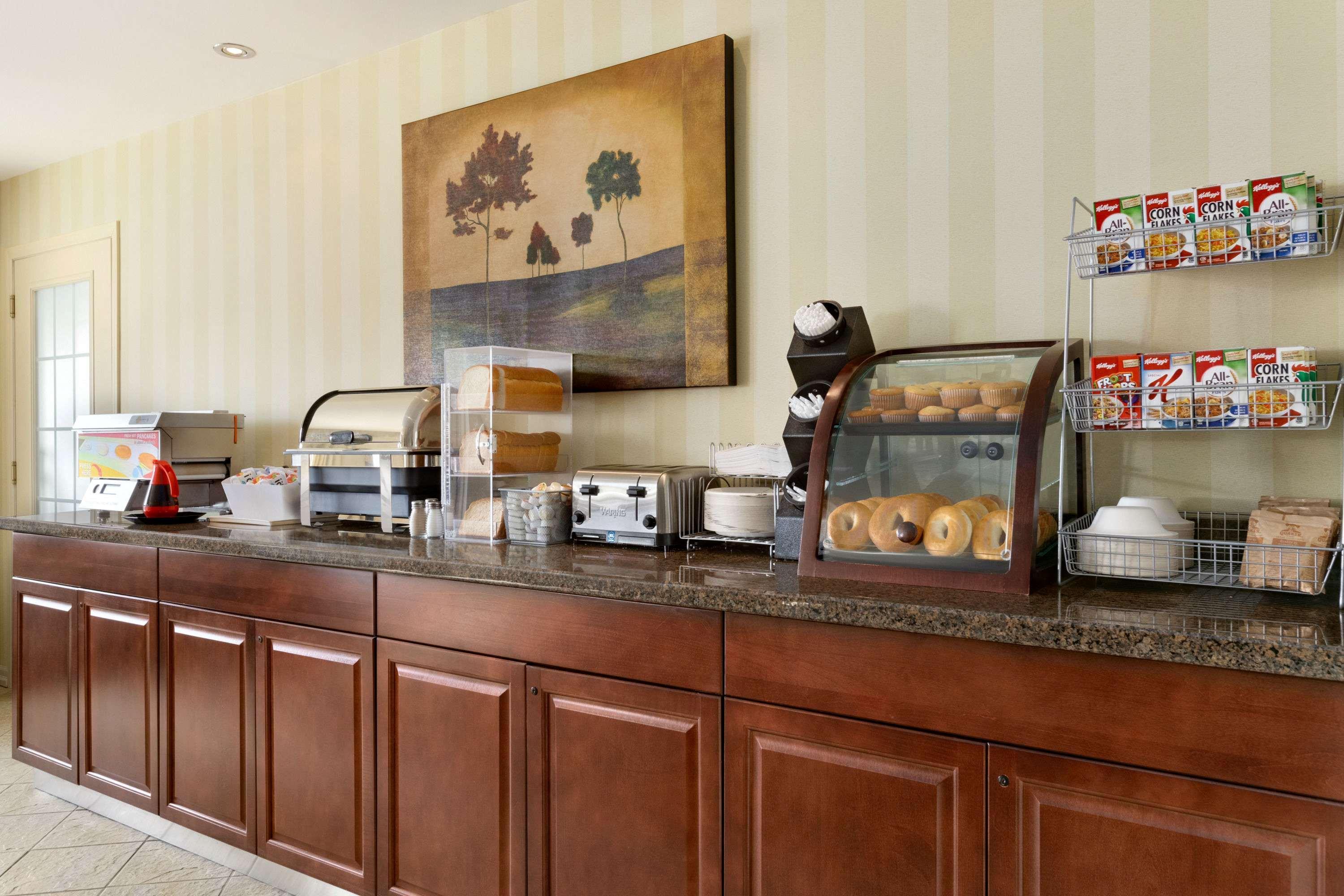 Travelodge By Wyndham Simcoe Εξωτερικό φωτογραφία